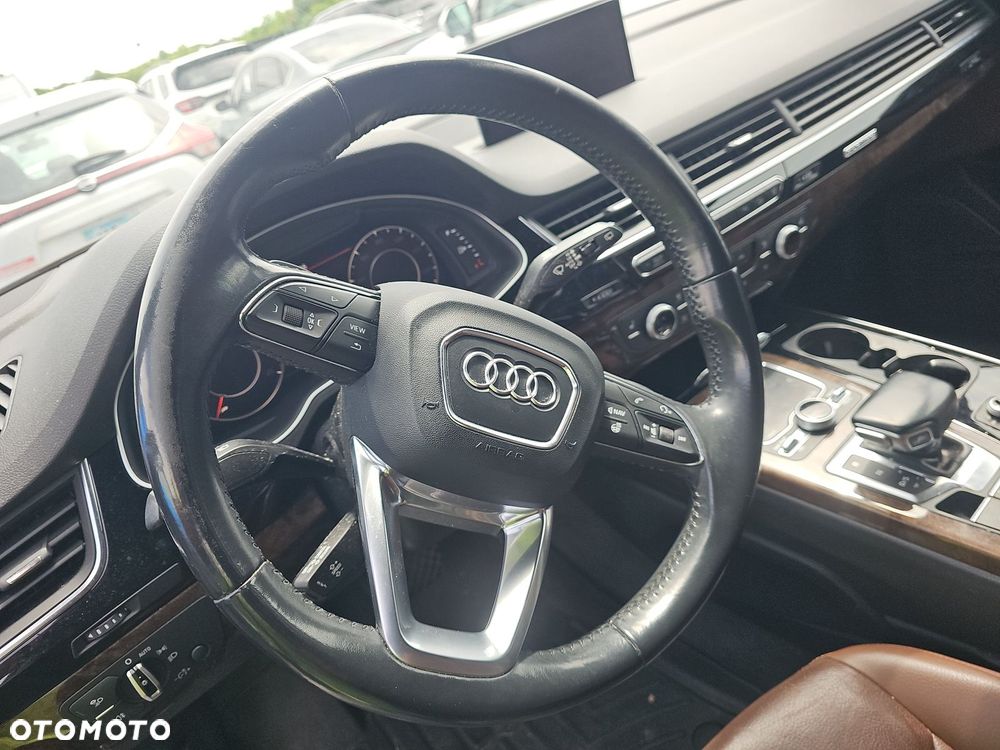 Audi Q7 3.0 TFSI Quattro Tiptronic - 7