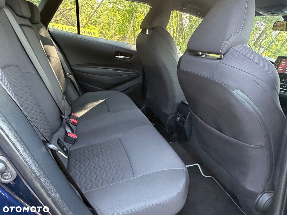 Toyota Corolla 1.8 Hybrid Comfort - 17