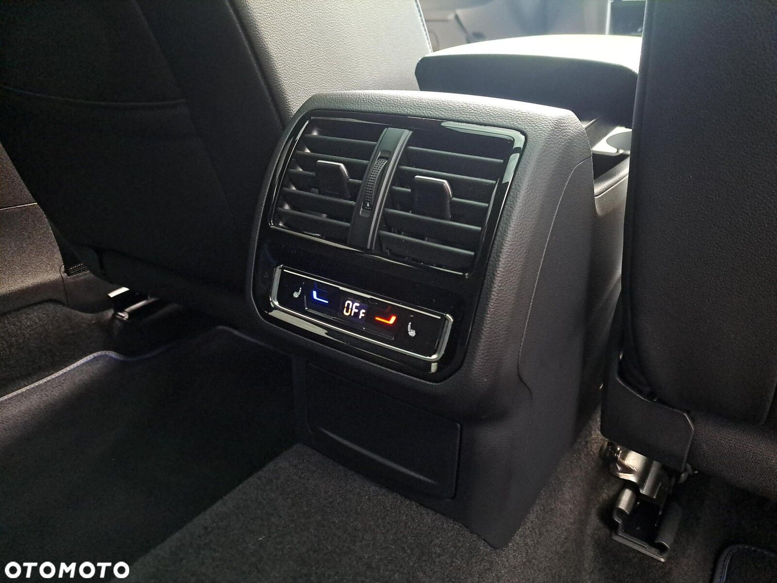 Volkswagen Arteon 2.0 TSI 4Motion R DSG - 25