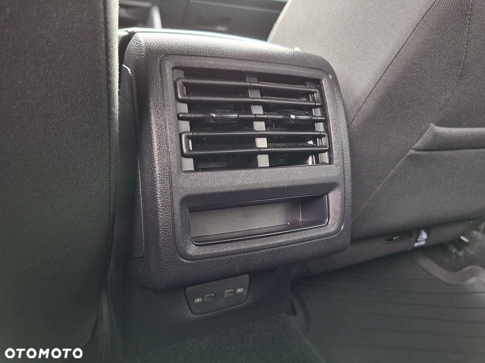 Volkswagen Golf - 15