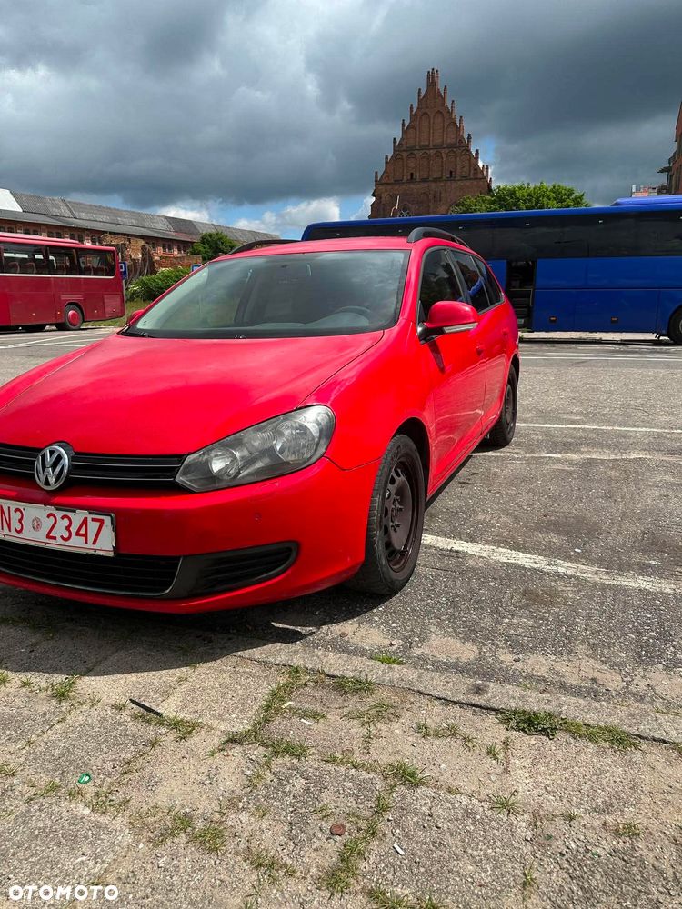 Volkswagen Golf - 1