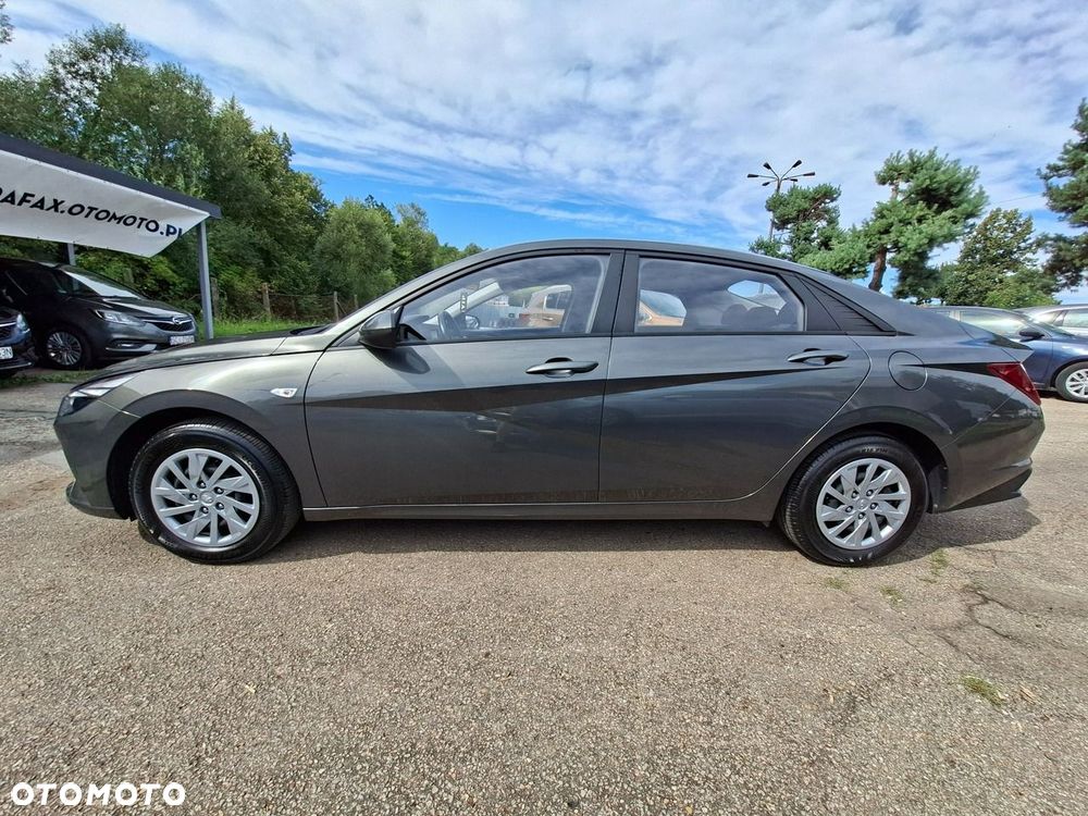 Hyundai Elantra - 7