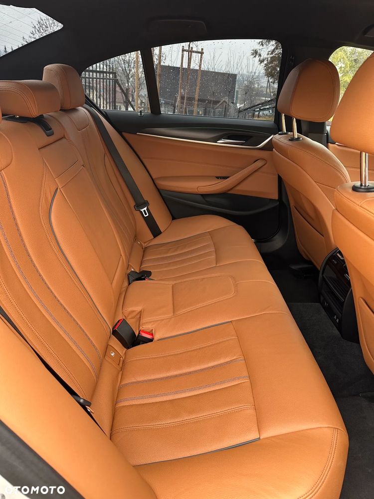 BMW Seria 5 520d xDrive mHEV M Sport sport - 11