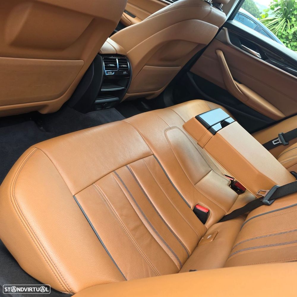 BMW 520 d Line Luxury Auto - 35