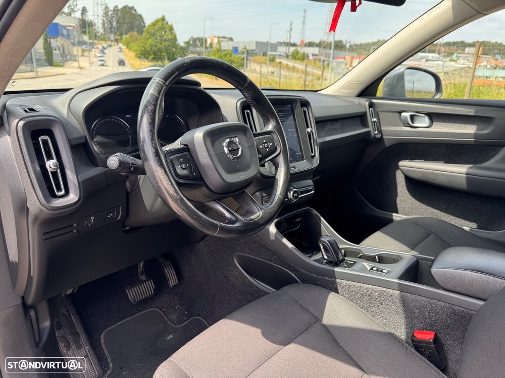 Volvo XC 40 2.0 D3 Momentum Geartronic - 14