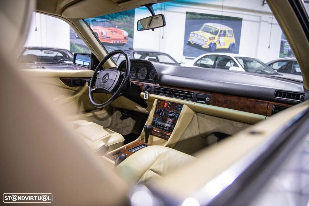 Mercedes-Benz W126 (1979-1992) - 26