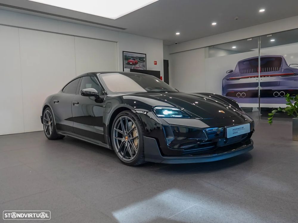 Porsche Taycan Turbo GT - 11