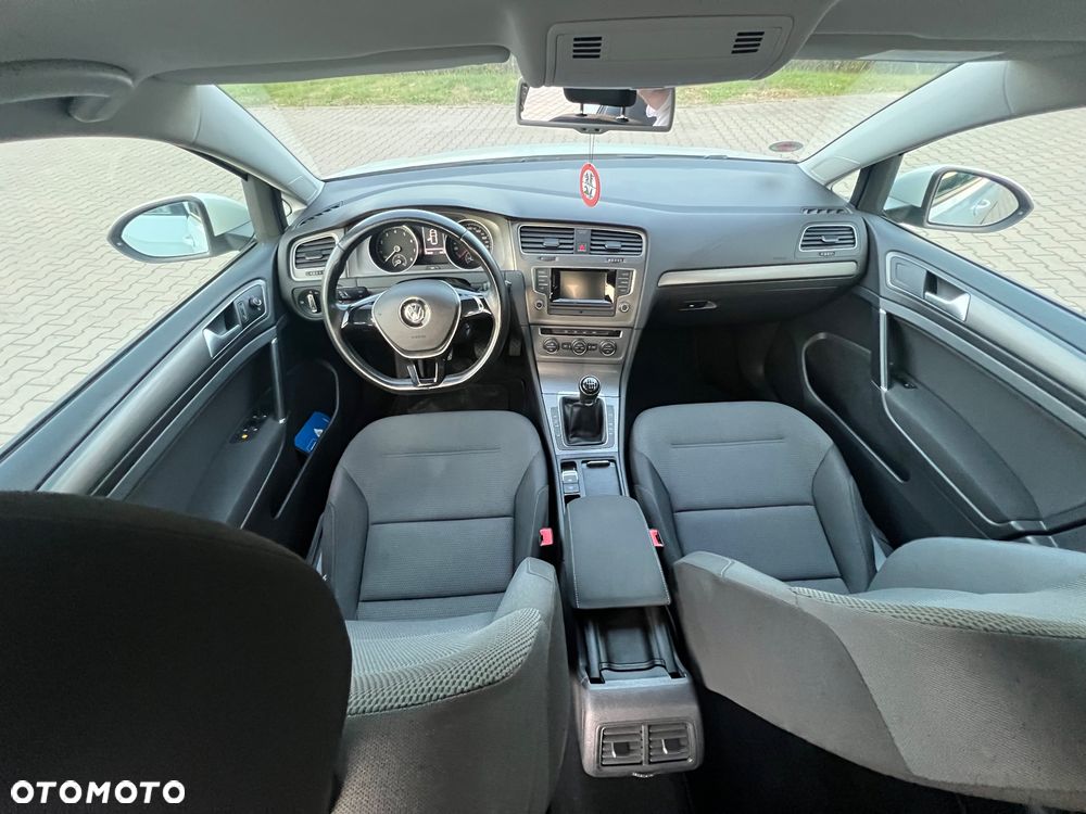 Volkswagen Golf - 15