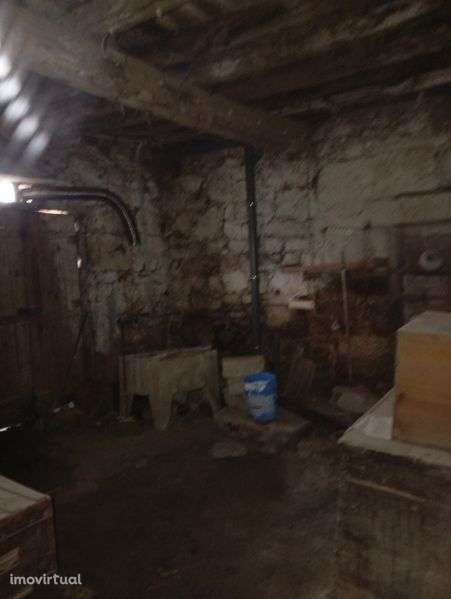 Vendo casa centro de vila de Santar - Grande imagem: 2/12