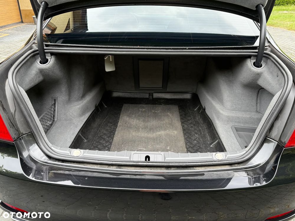 BMW Seria 7 740d - 12