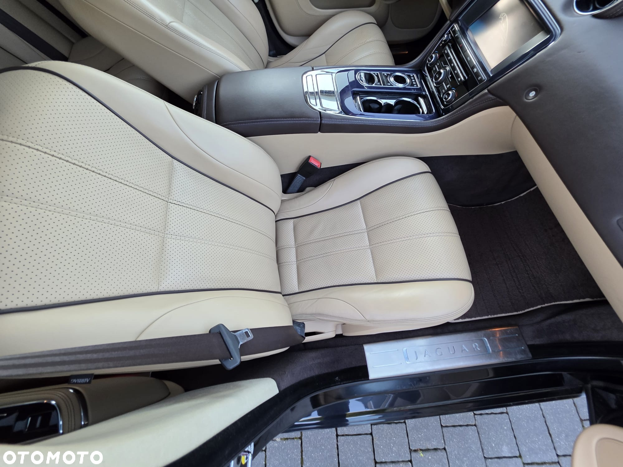 Jaguar XJ 3.0 D V6 Portfolio - 16