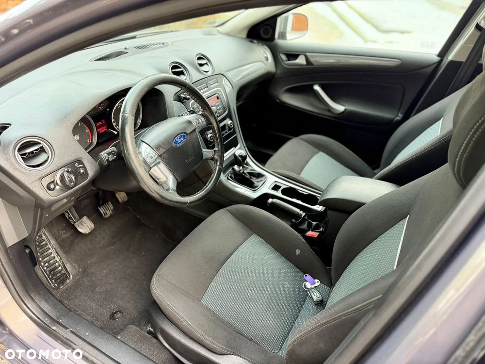 Ford Mondeo 2.0 TDCi Trend - 10