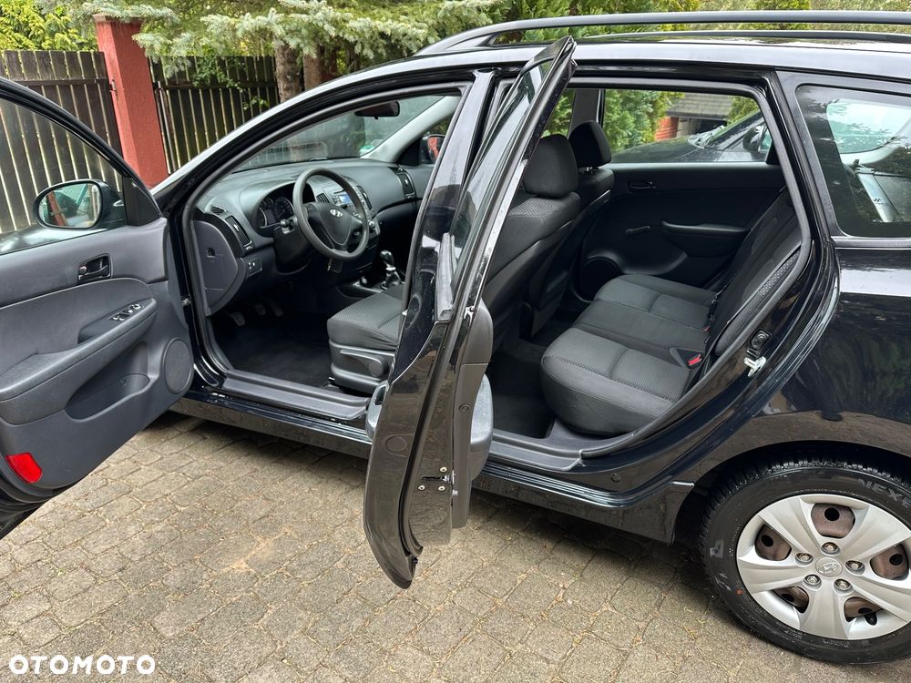 Hyundai i30 1.6 Classic + - 33