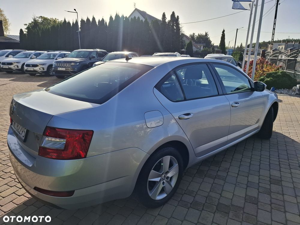 Skoda Octavia 2.0 TDI DSG Ambition - 3