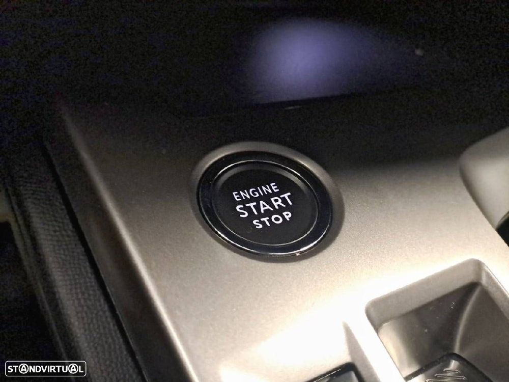 Peugeot 408 1.2 Hybrid Allure e-DCS6 - 18