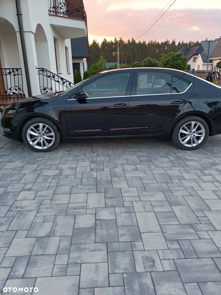 Skoda Octavia 2.0 TDI Style DSG - 2