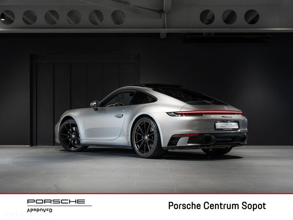 Porsche 911 Carrera - 3