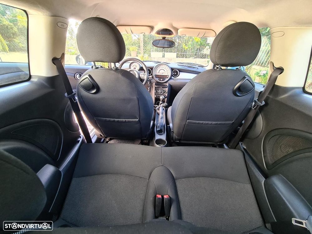 MINI 3 Portas One D - 11