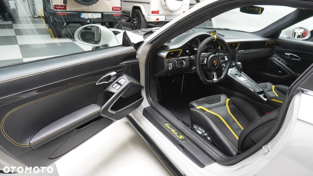 Porsche 911 Turbo S - 5