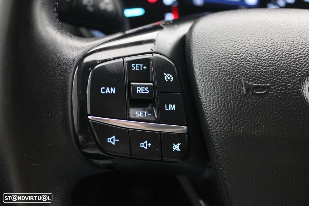 Ford Focus 1.0 EcoBoost MHEV Connected Design — fotografia 9