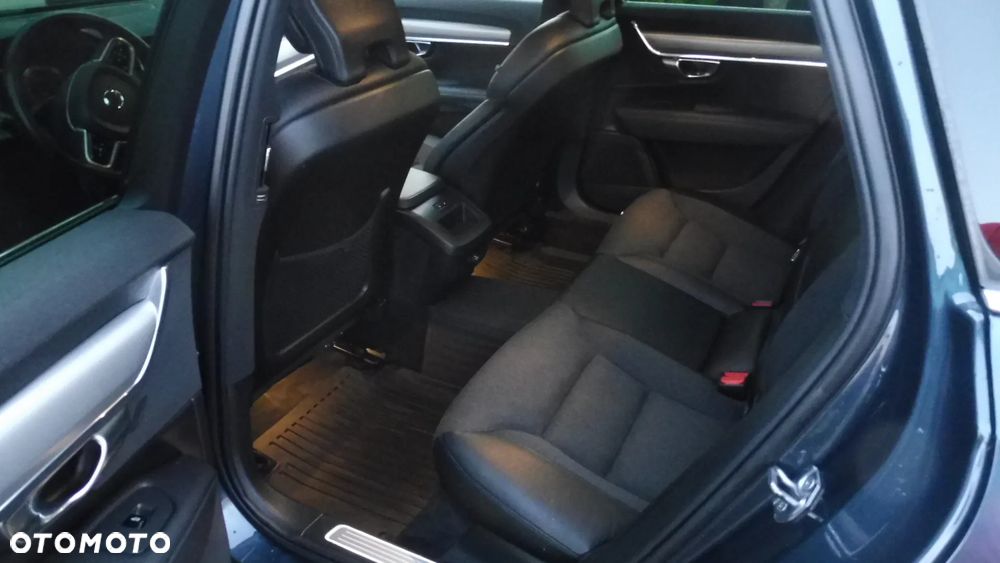 Volvo V90 D4 SCR Momentum - 11