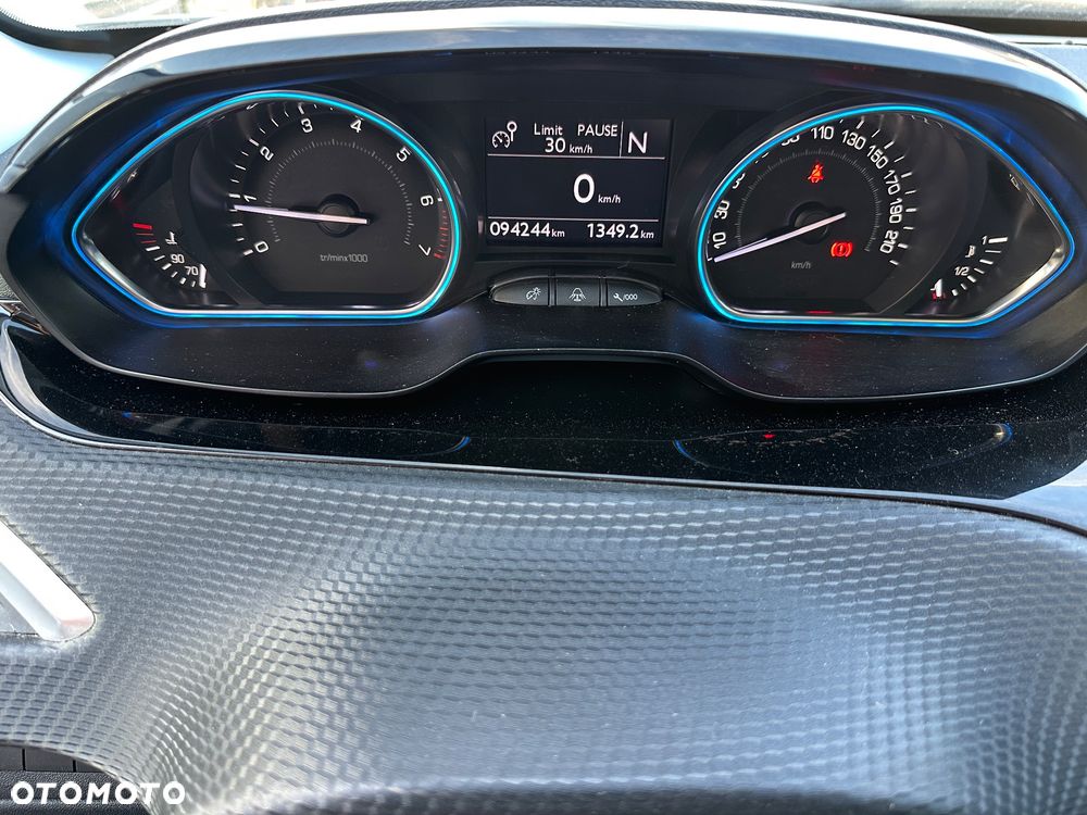 Peugeot 2008 - 28