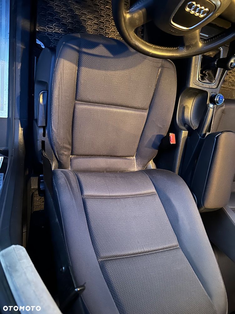 Audi A4 Limousine - 14