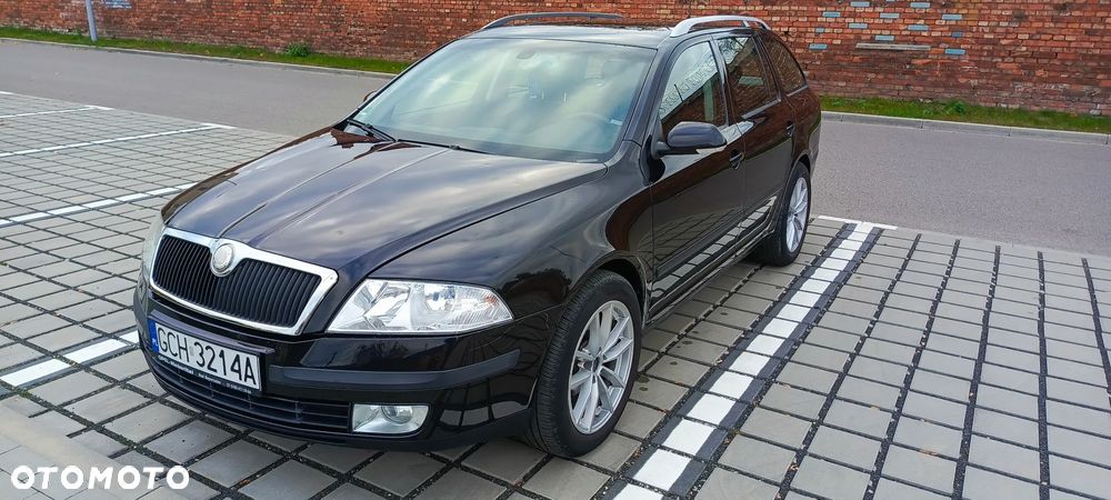 Skoda Octavia 1.6 FSI Ambiente - 10