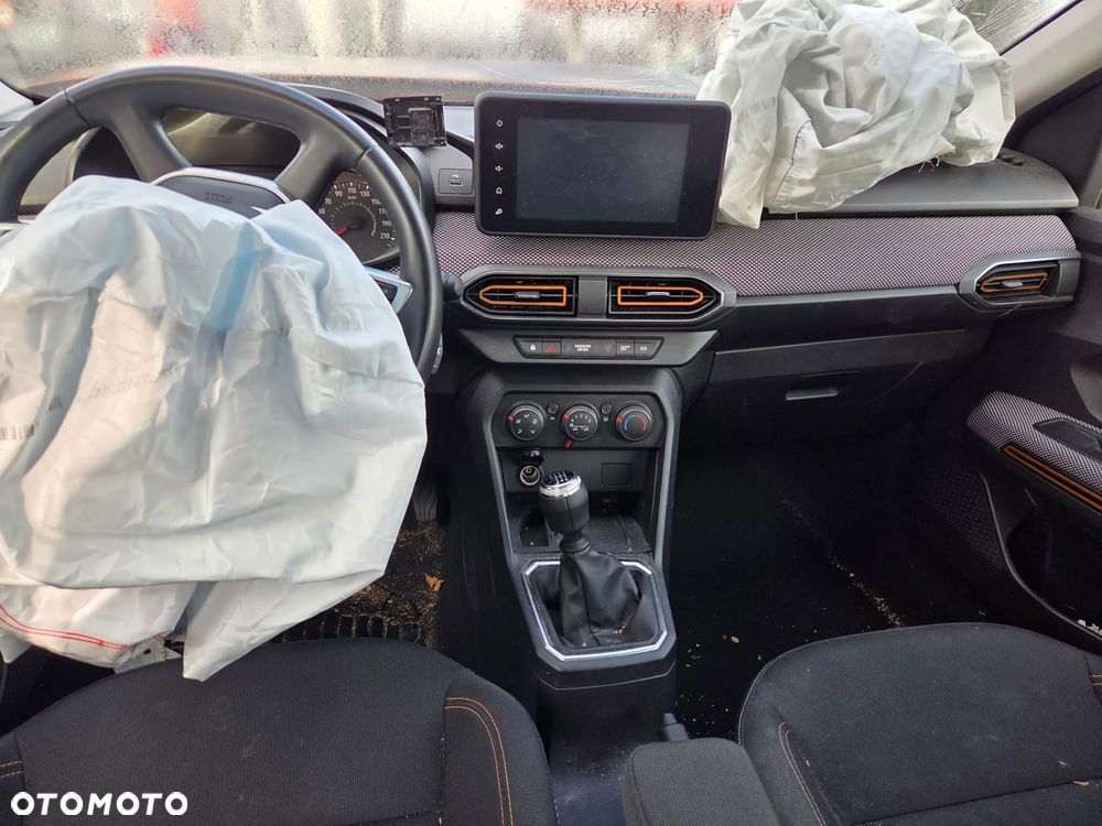 Dacia Sandero Stepway TCe 100 Celebration - 12