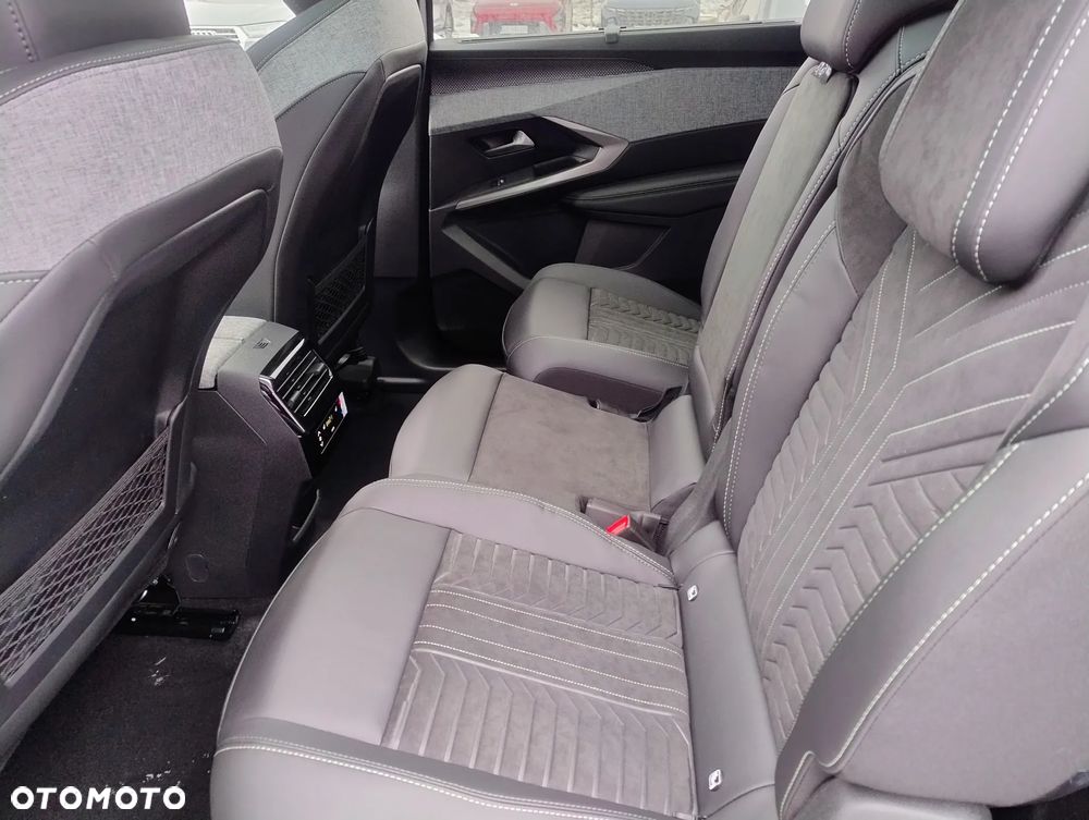 Peugeot 5008 1.6 PHEV 225 GT Exclusive S e-DCS7 - 23
