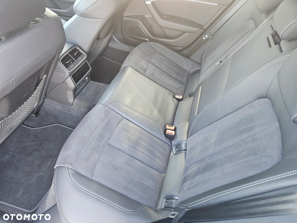 Audi A6 Avant 55 TFSI e quattro S tronic S line - 17
