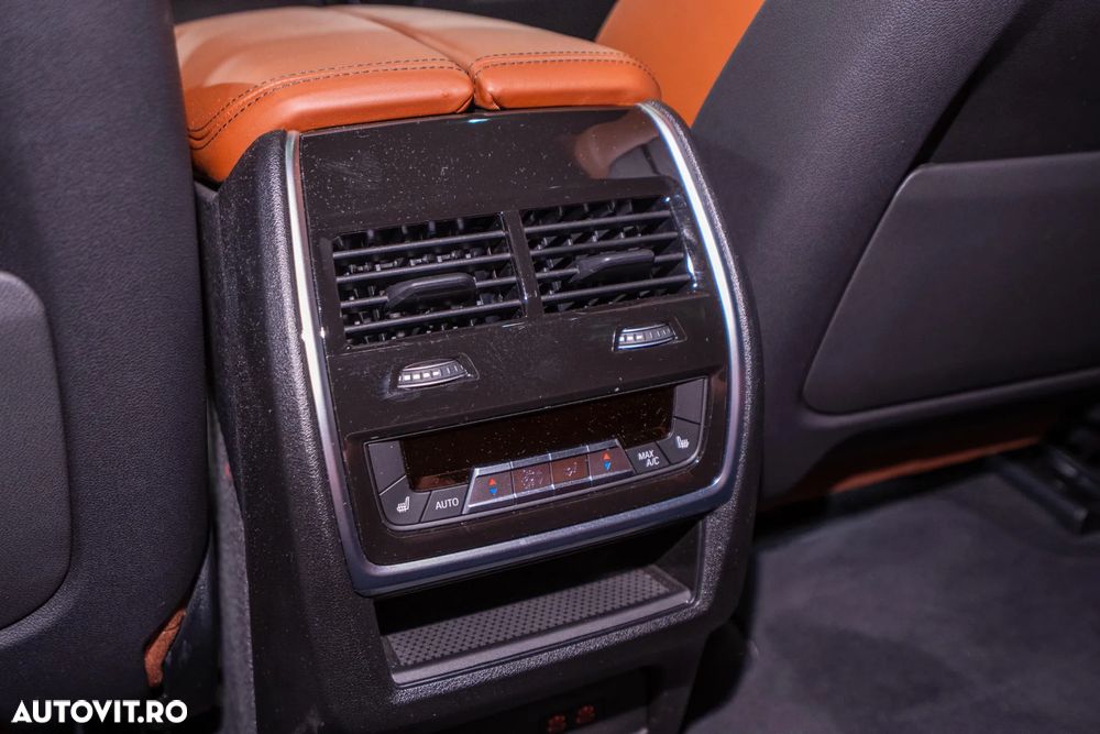 BMW X5 M M60i xDrive AT MHEV - 38