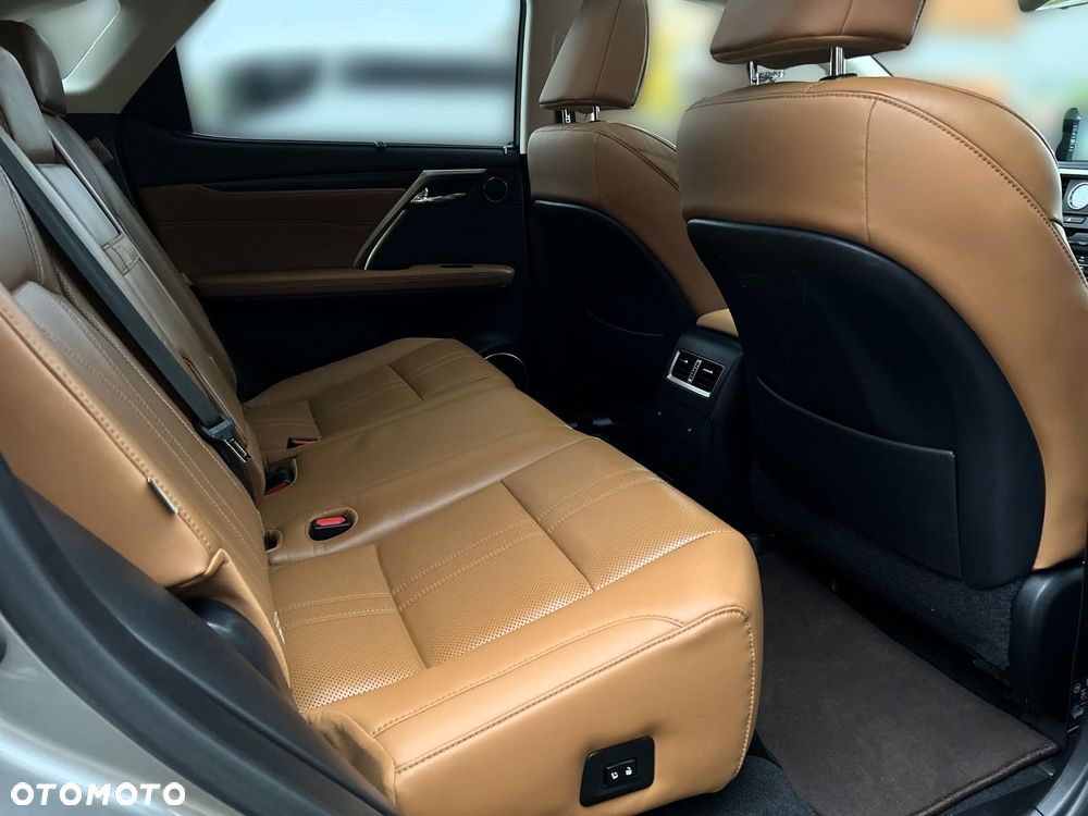 Lexus RX 450h Omotenashi - 16