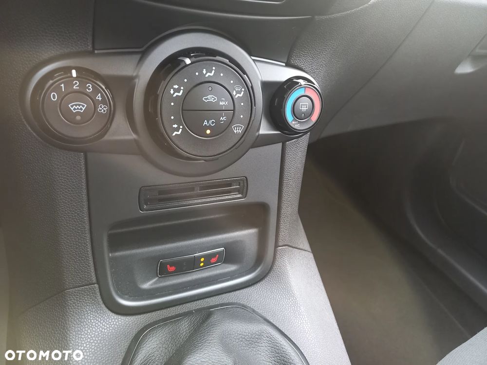 Ford Fiesta 1.0 Ambiente - 24