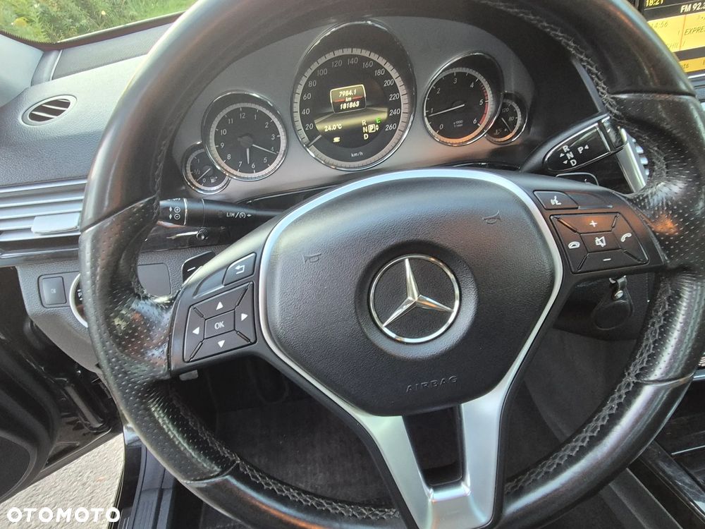 Mercedes-Benz Klasa E 200 CDI DPF BlueEFFICIENCY 7G-TRONIC Avantgarde - 15