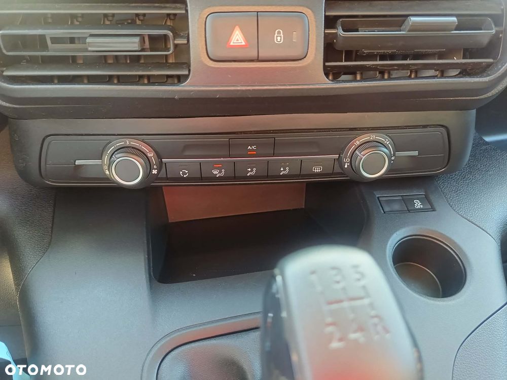 Opel COMBO - 18
