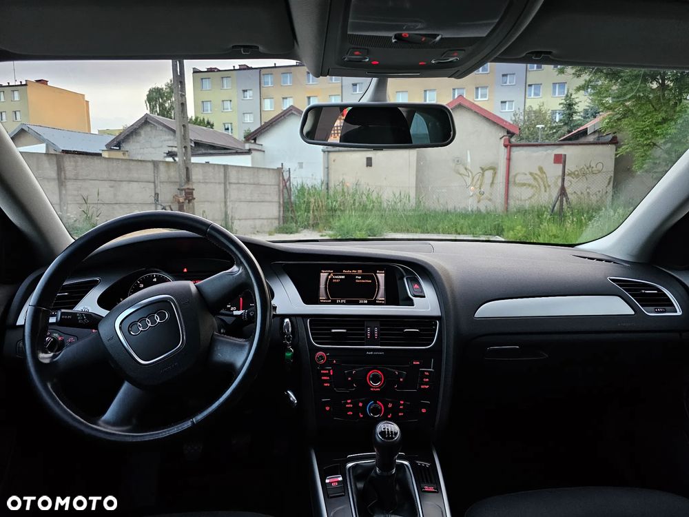 Audi A4 Avant 2.0 TDI - 8