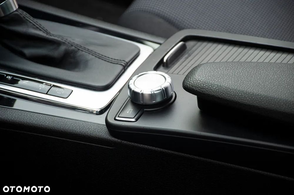 Mercedes-Benz Klasa C 180 Kompressor Automatik Avantgarde - 38