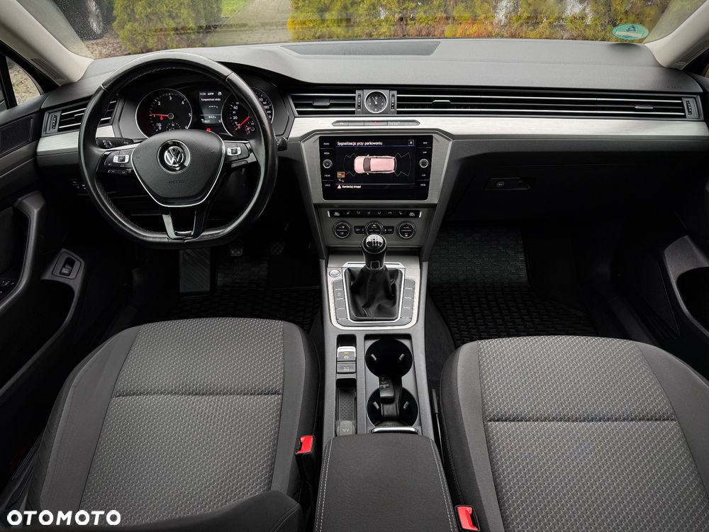 Volkswagen Passat Variant - 9