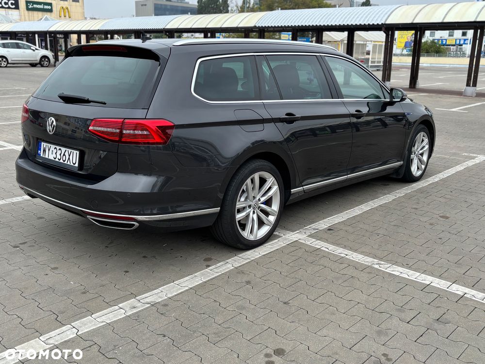 Volkswagen Passat - 4