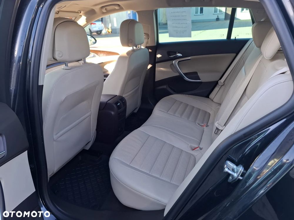 Opel Insignia 2.0 CDTI - 12