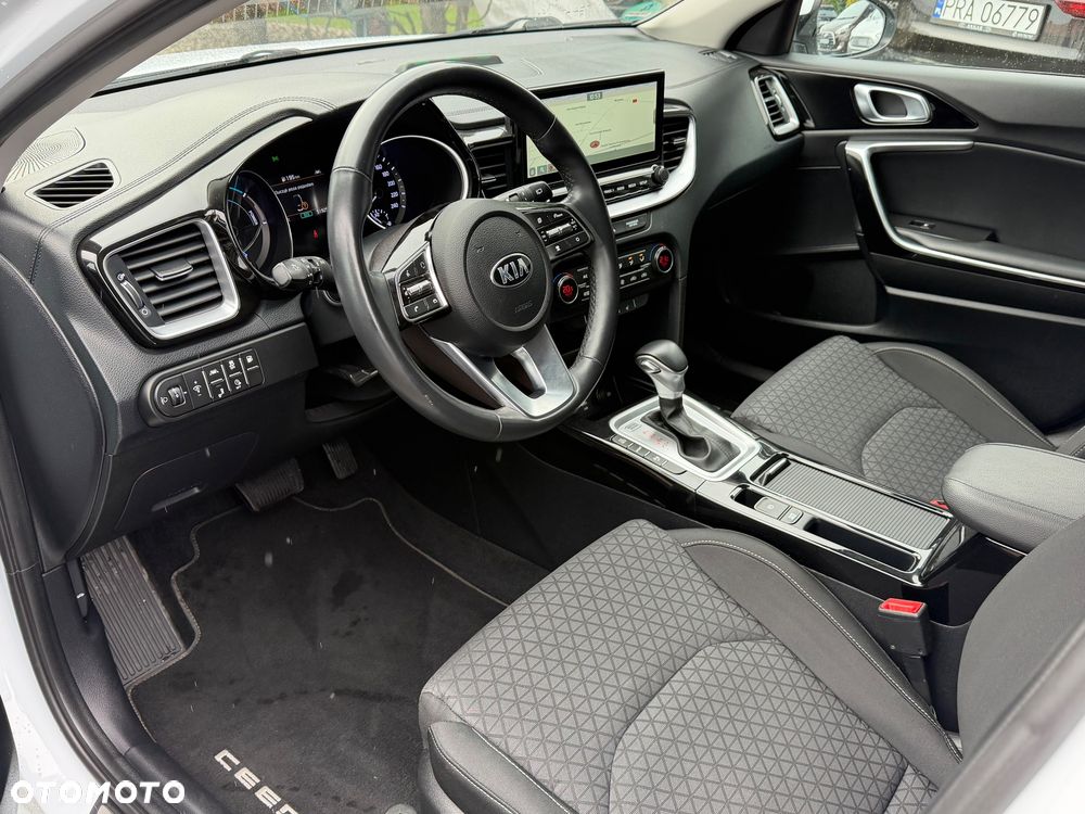 Kia Ceed 1.6 GDI DCT OPF Spirit - 18