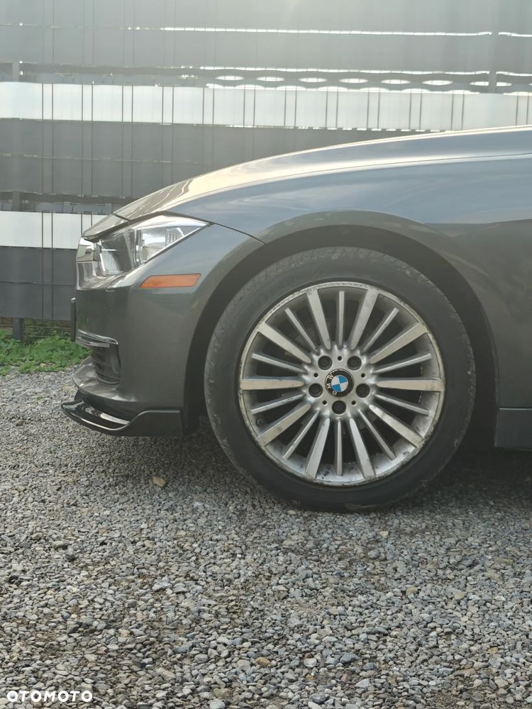 BMW Seria 3 328i xDrive Sport-Aut Luxury Line - 34