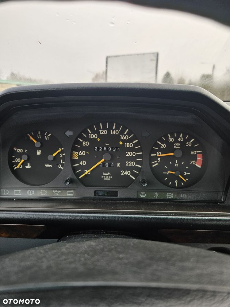 Mercedes-Benz W124 (1984-1993) - 9