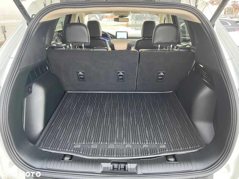 Ford Kuga 2.5 Duratec FHEV 4x4 TITANIUM - 18