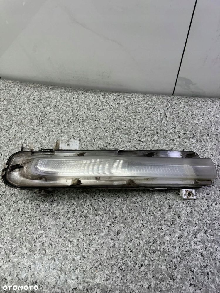 lampa przeciwmgielna prawa volvo v40 ii 2012-2018r 31290581