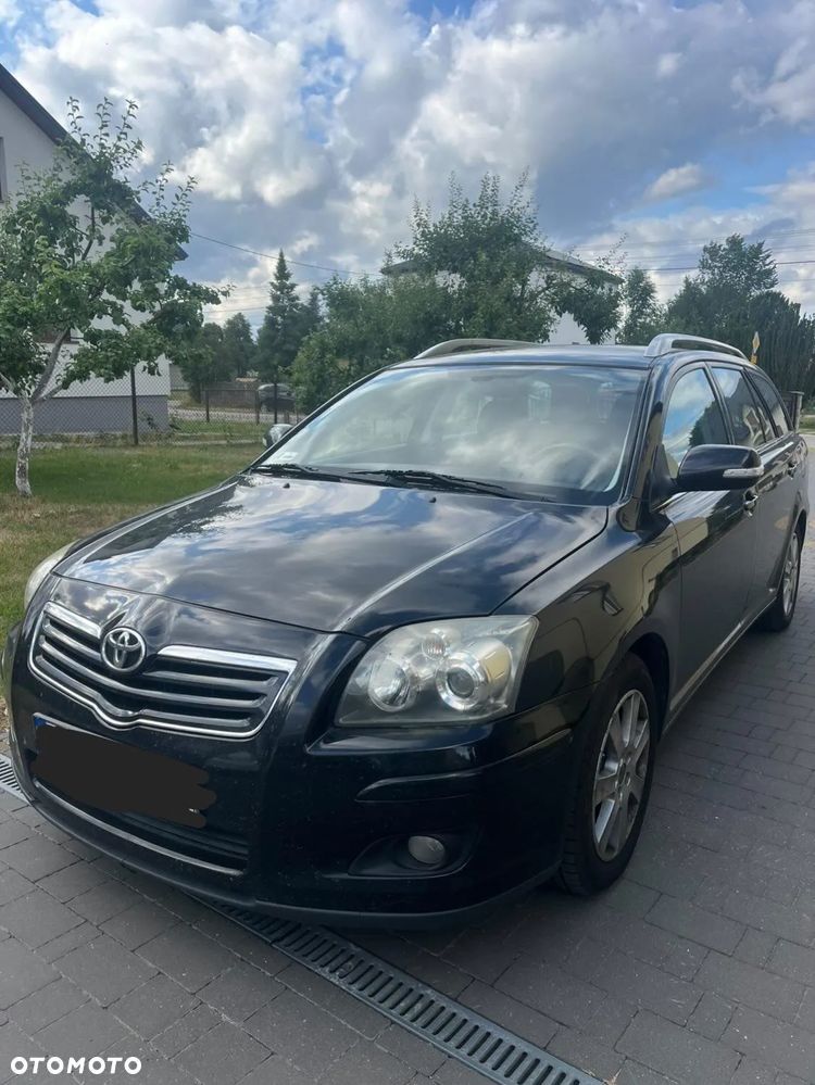 Toyota Avensis 2.0 D-4D Luna - 1