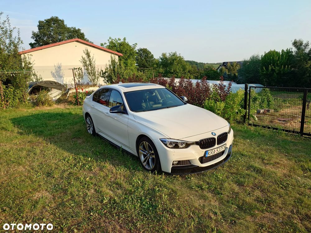 BMW Seria 3 330i - 2