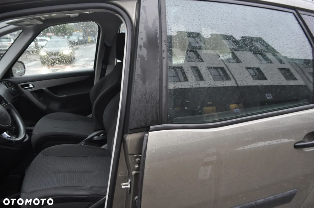 Citroën C4 Picasso - 10