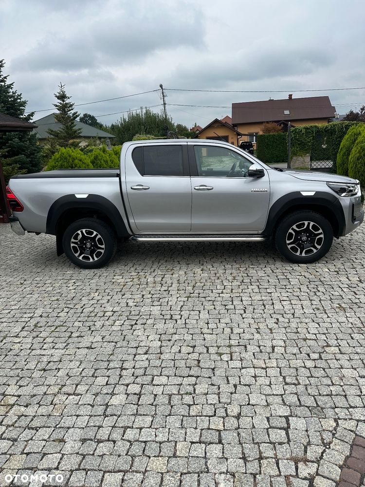 Toyota Hilux 2.8 D-4D Double Cab SR5+ 4x4 - 4